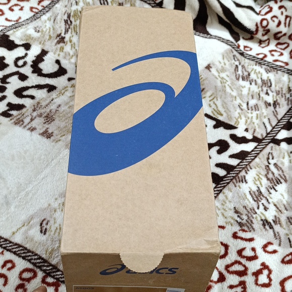 Asics - Picture 7 of 7